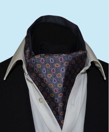 Silk Cravat with Paisley Design in Mystic Grey