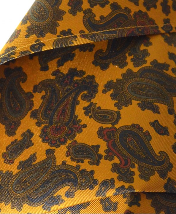 Fine Silk Burmese Coronet Pattern Hank in Gold